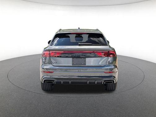 Daytona Gray Pearl Effect 2026 Audi Q8 55 Prestige