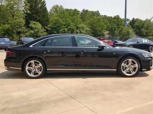 2025 Audi A8 L 55 TFSI quattro Tiptronic