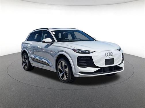 2025 Audi Q6 e-tron Premium Plus quattro