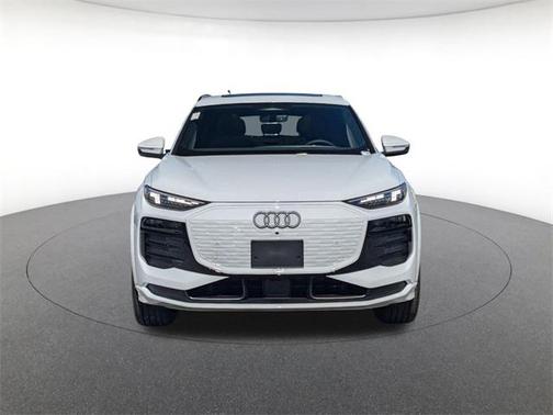 2025 Audi Q6 e-tron Premium Plus quattro