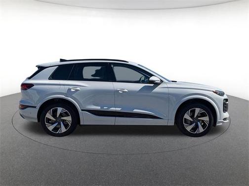 2025 Audi Q6 e-tron Premium Plus quattro