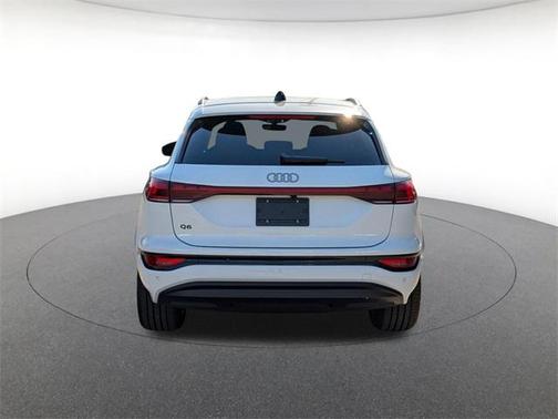 2025 Audi Q6 e-tron Premium Plus quattro