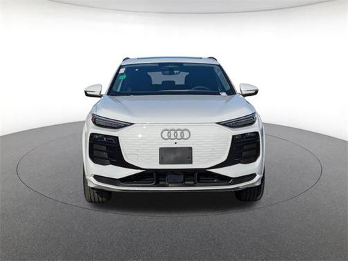2025 Audi Q6 e-tron Premium Plus quattro