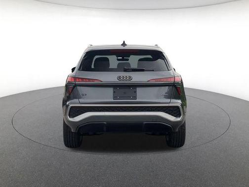 Daytona Gray Pearl Effect 2026 Audi Q3 TFSI quattro S tronic