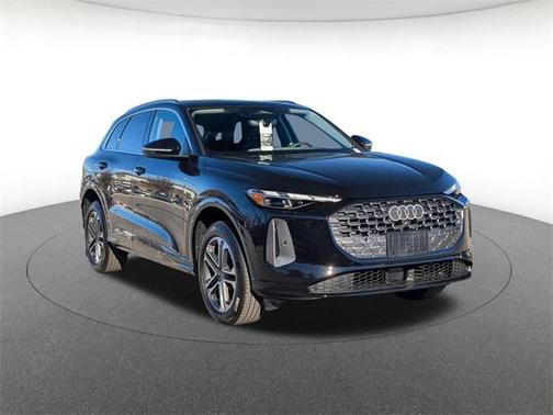 2025 Audi Q5 Premium TFSI quattro S tronic