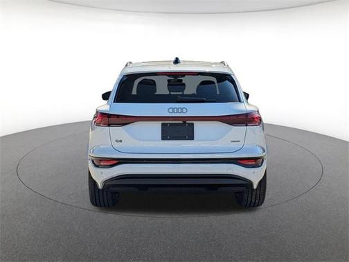 2025 Audi Q6 e-tron Prestige quattro