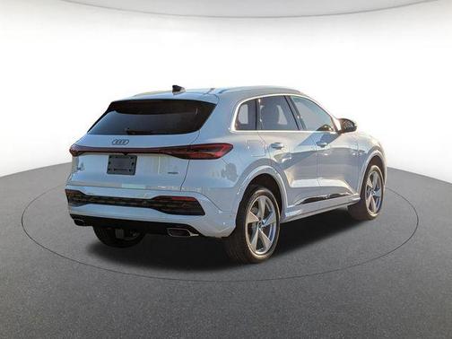 2026 Audi Q5 Premium Plus TFSI quattro S tronic