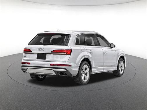2026 Audi Q7 45 Premium Plus
