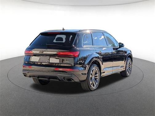 2026 Audi Q7 45 Premium