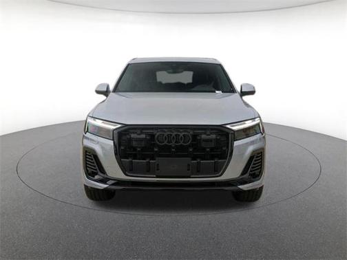 2025 Audi Q7 45 Premium Plus