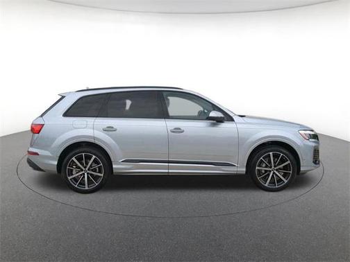 2025 Audi Q7 45 Premium Plus