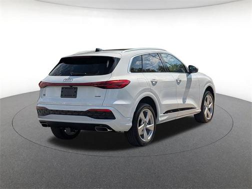 2025 Audi Q5 Premium Plus