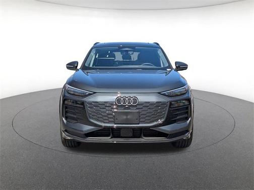 2025 Audi Q6 e-tron Premium Plus quattro