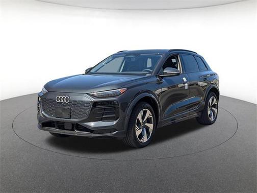 2025 Audi Q6 e-tron Premium Plus quattro