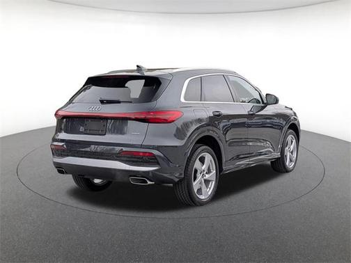 2025 Audi Q5 Premium Plus TFSI quattro S tronic