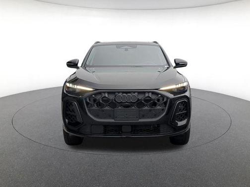 Mythos Black Metallic 2026 Audi Q5 Premium Plus TFSI quattro S tronic
