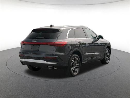 2025 Audi Q5 Premium