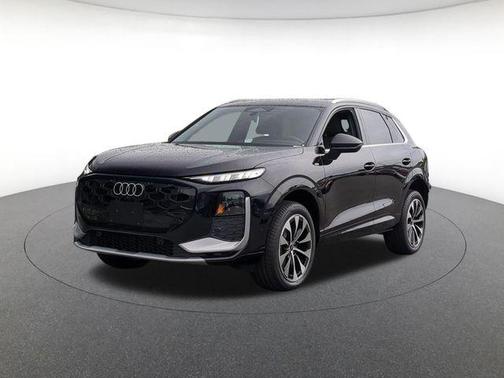 Mythos Black Metallic 2026 Audi Q3 TFSI quattro S tronic