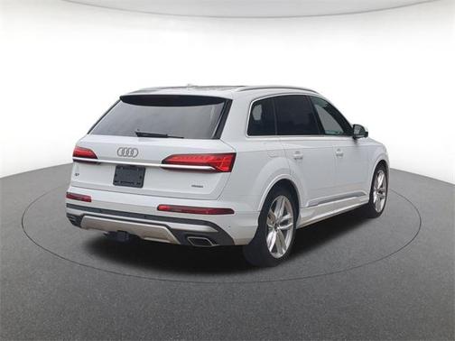 2025 Audi Q7 55 Premium Plus