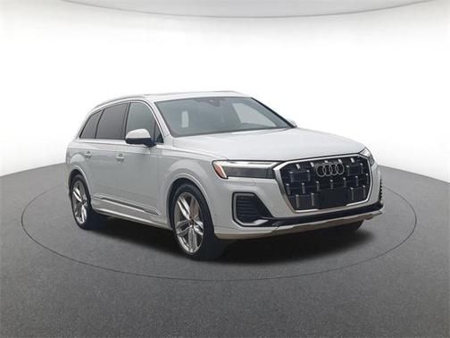 2025 Audi Q7 55 Premium Plus