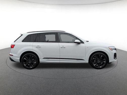 Glacier White 2026 Audi Q7 55 Premium Plus