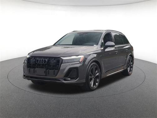 2025 Audi Q7 55 Premium Plus