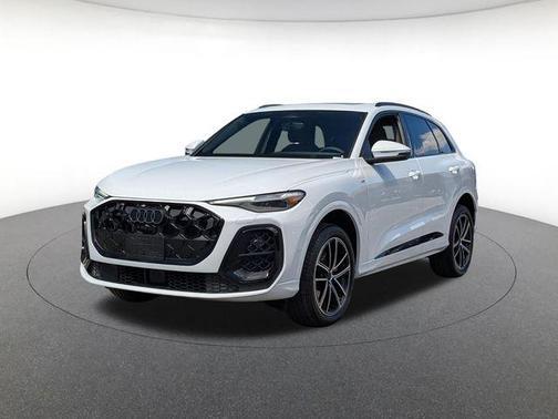 Glacier White Metallic 2026 Audi Q5 2.0T Progressiv