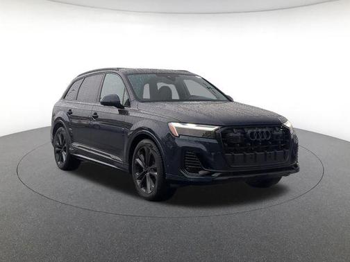 Waitomo Blue Metallic 2026 Audi Q7 55 Premium Plus