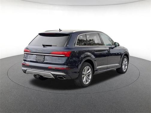 2026 Audi Q7 45 Premium Plus