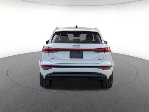 2025 Audi Q6 e-tron Premium Plus quattro