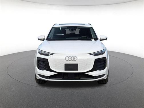2025 Audi Q6 e-tron Premium Plus quattro