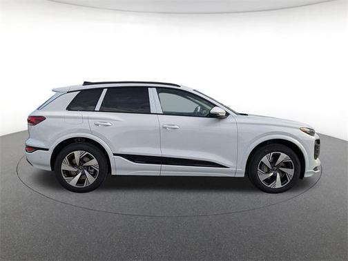 2025 Audi Q6 e-tron Premium Plus quattro