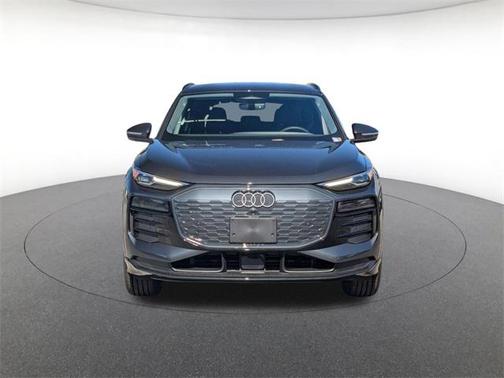2025 Audi Q6 e-tron Premium quattro