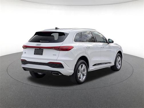 2025 Audi Q5 Premium TFSI quattro S tronic