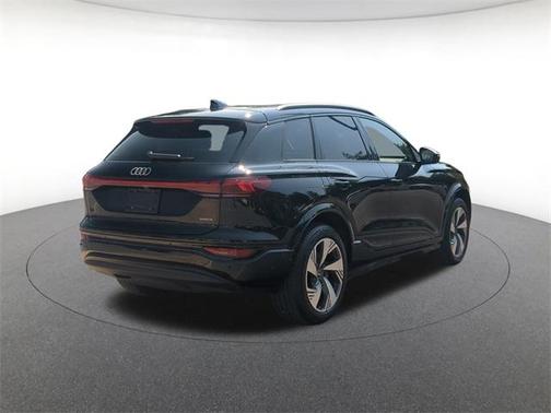 2025 Audi Q6 e-tron Premium Plus quattro