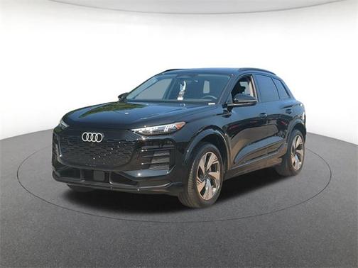 2025 Audi Q6 e-tron Premium Plus quattro