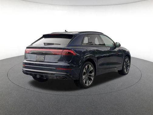 Waitomo Blue Metallic 2026 Audi Q8 55 Premium Plus