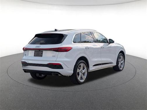 2025 Audi Q5 Premium Plus