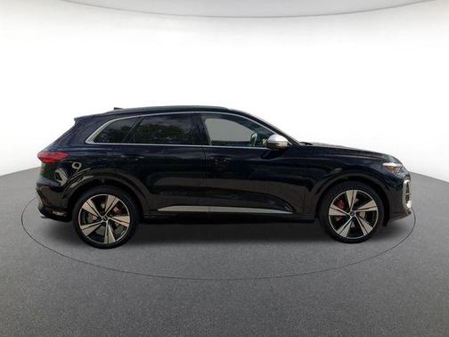Mythos Black Metallic 2026 Audi SQ5 3.0T Prestige