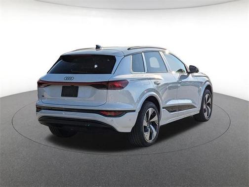 2025 Audi Q6 e-tron Premium Plus quattro