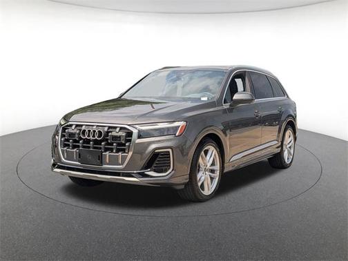 2025 Audi Q7 55 Premium Plus