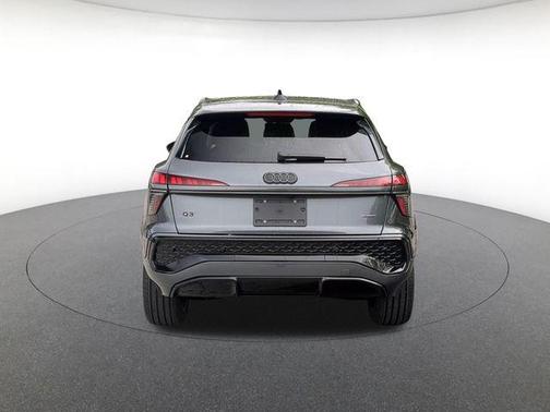 Daytona Gray Pearl Effect 2026 Audi Q3 TFSI quattro S tronic