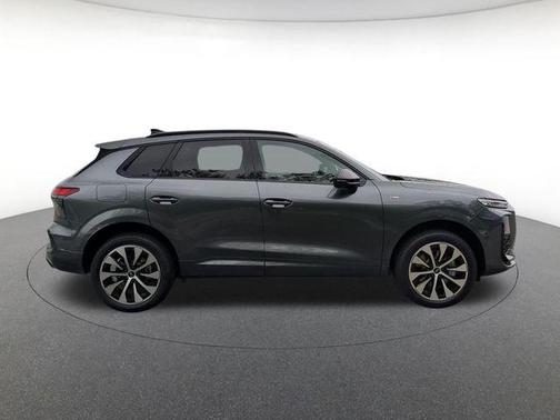 Daytona Gray Pearl Effect 2026 Audi Q3 TFSI quattro S tronic