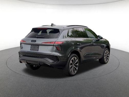 Daytona Gray Pearl Effect 2026 Audi Q3 TFSI quattro S tronic