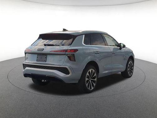 Pear 2026 Audi Q3 TFSI quattro S tronic