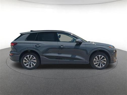 2025 Audi Q6 e-tron Premium Plus quattro
