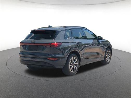 2025 Audi Q6 e-tron Premium Plus quattro