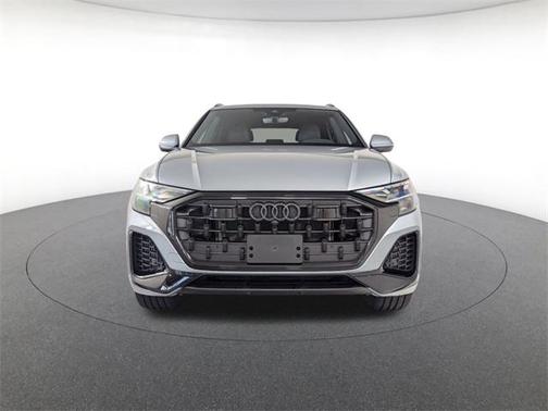 2025 Audi Q8 55 Premium