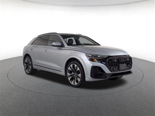 2025 Audi Q8 55 Premium