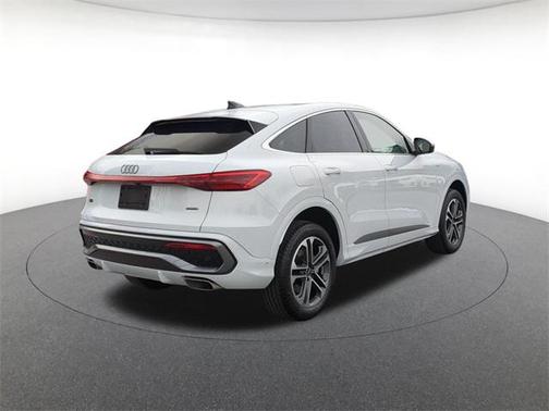 2025 Audi Q5 Premium TFSI quattro S tronic